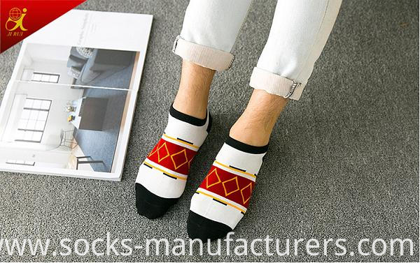 Fashion Pattern Men Cotton Wholesale Custom Socks